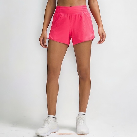 lululemon athletica Pants - • Lululemon • Hotty Hot High-Rise Lined Short 4"